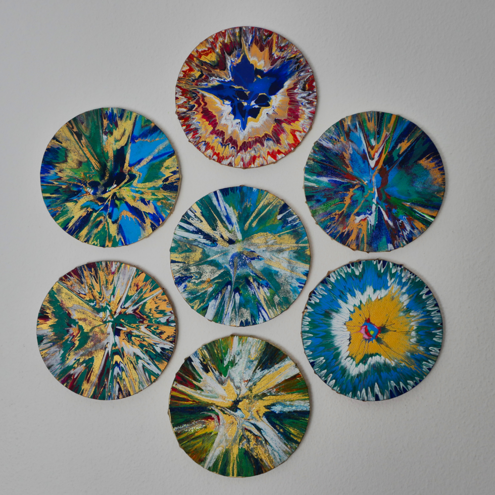 Komposition aus 7 runden 20cm Bildern